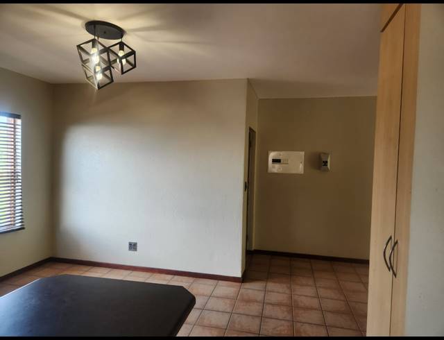 3 BEDROOM APARTMENT FOR SALE IN AZALEA PARK